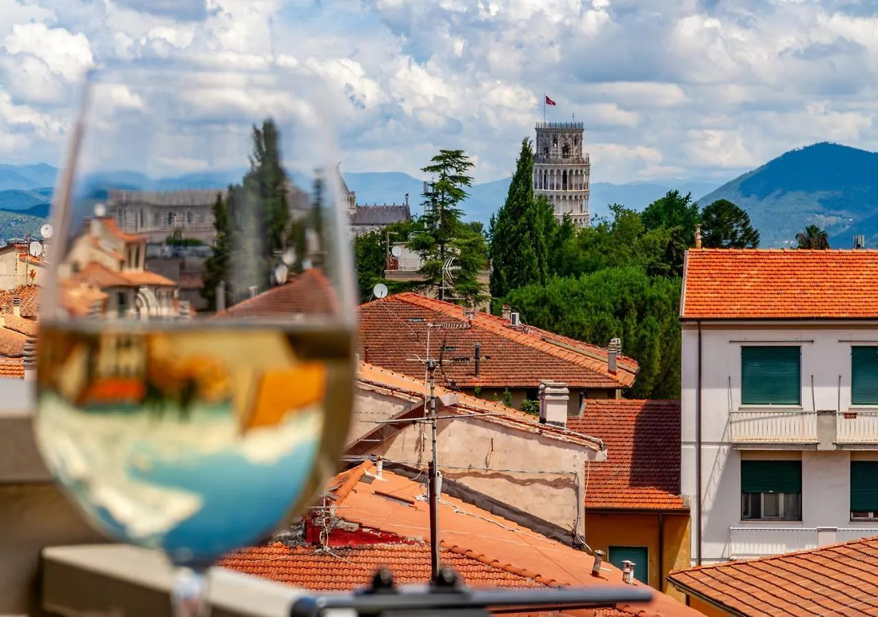 Tower View Luxury Apartment On The River Pisa