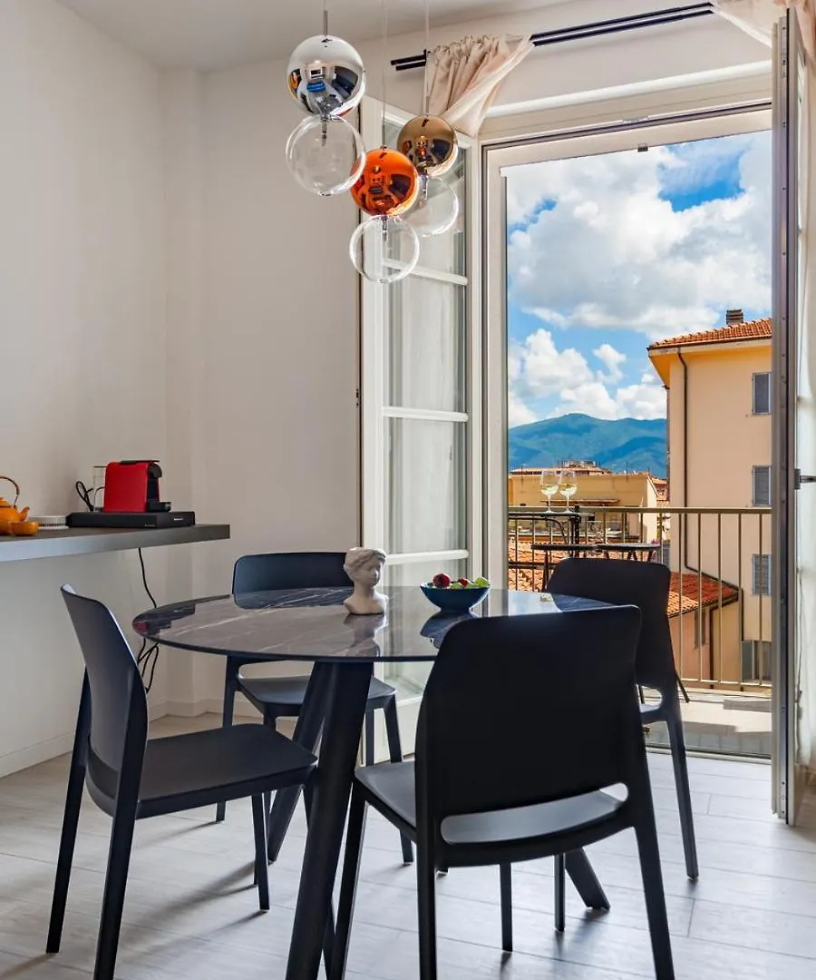 Tower View Luxury Apartment On The River Pisa