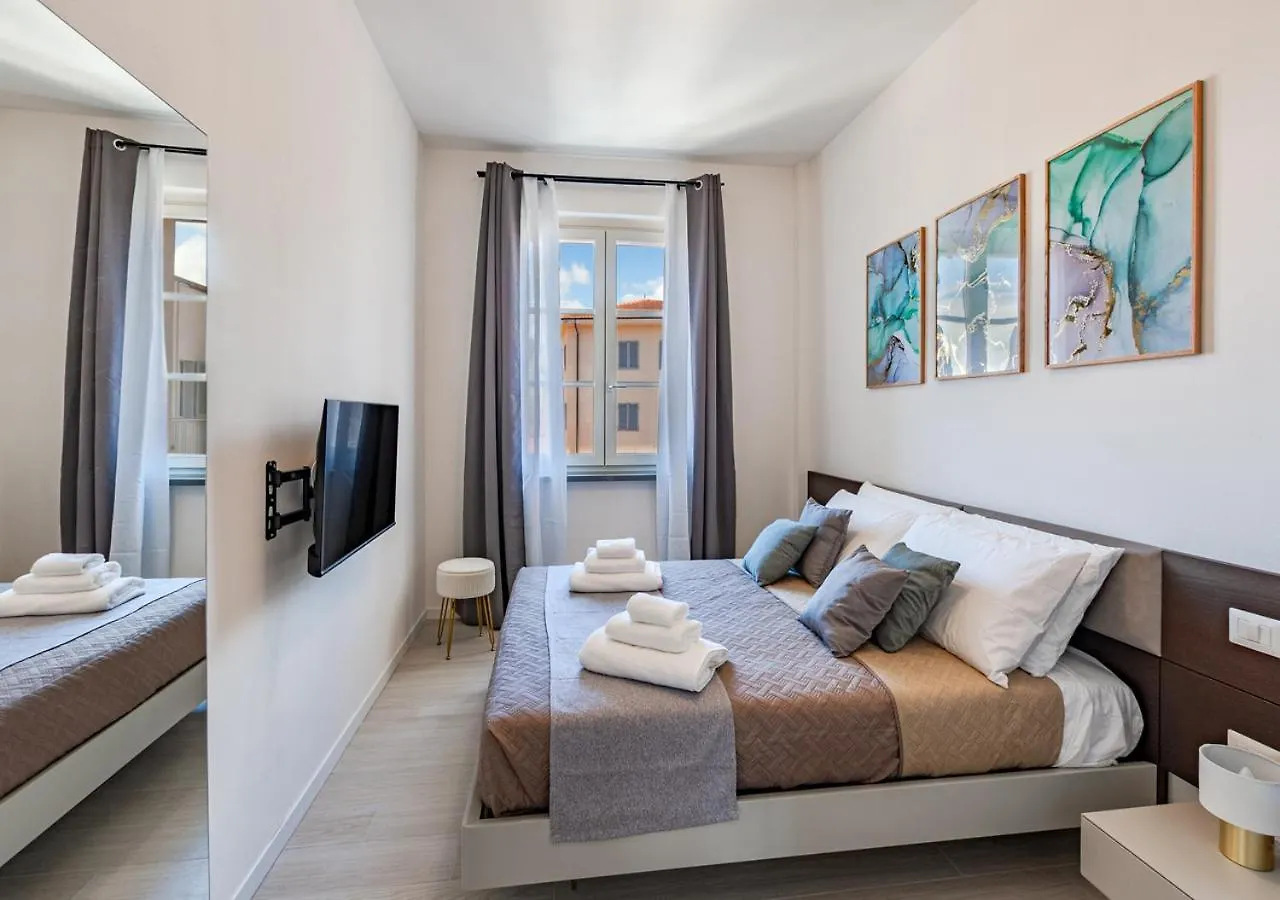 Tower View Luxury Apartment On The River Pisa